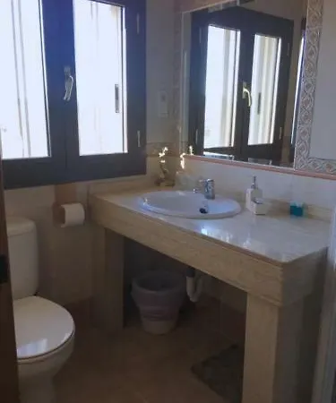 Catedritos Ibericos A-5 Km 154 A 5 Km De Oropesa A 1 Km De Casa de hóspedes 3*